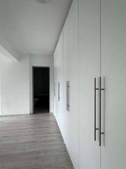 Apartament cu 3 camere în Iosia