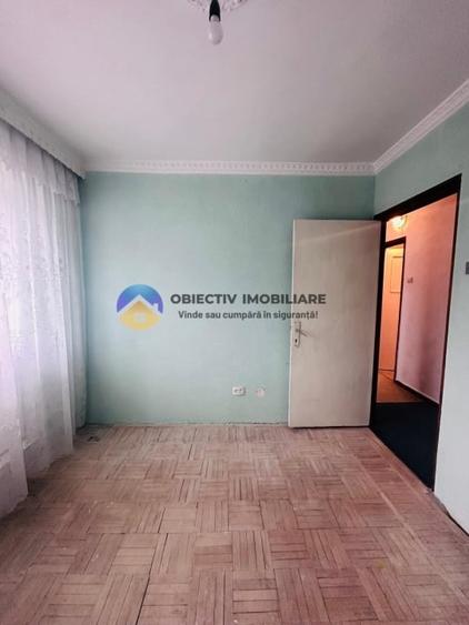 Apartament cu 4 camere decomandat în Durău