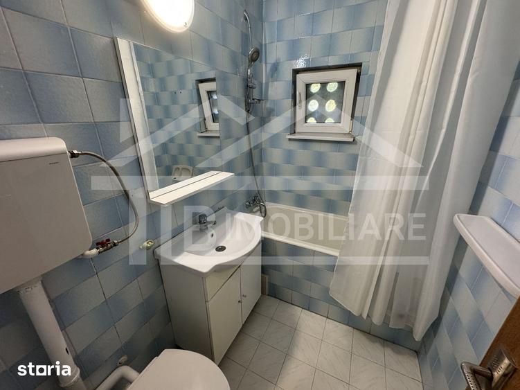 Apartament cu 3 camere decomandat în Cornișa