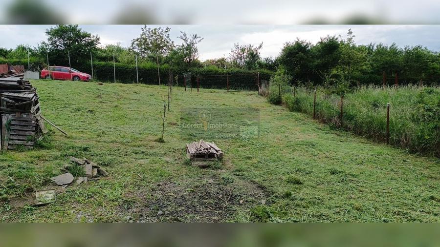 Teren intravilan de 1244 mp, în Sud-Est