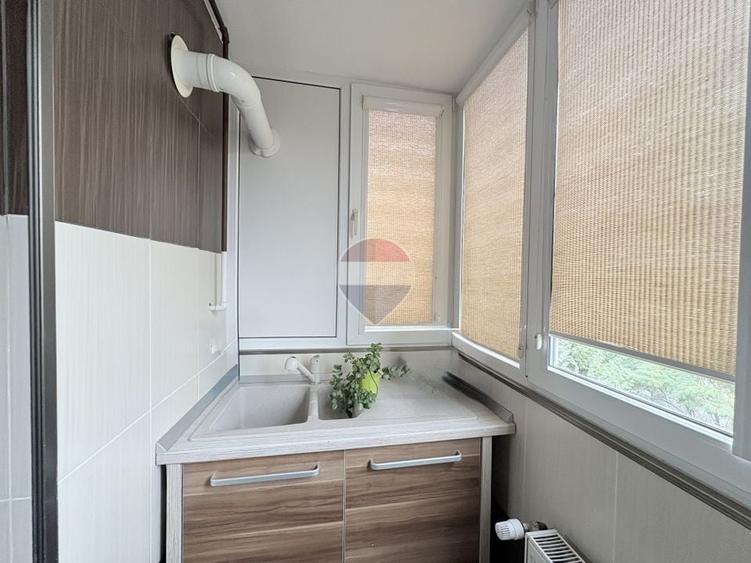 Apartament cu 3 camere decomandat, mobilat în Micălaca