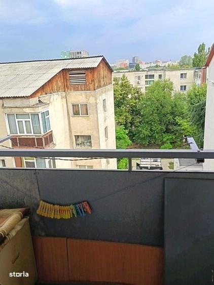 Apartament cu 2 camere decomandat în Nicolina