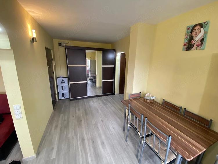 Apartament cu 2 camere decomandat în Casa de Cultură