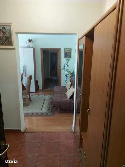 Apartament cu 4 camere semidecomandat în Țiglina 3