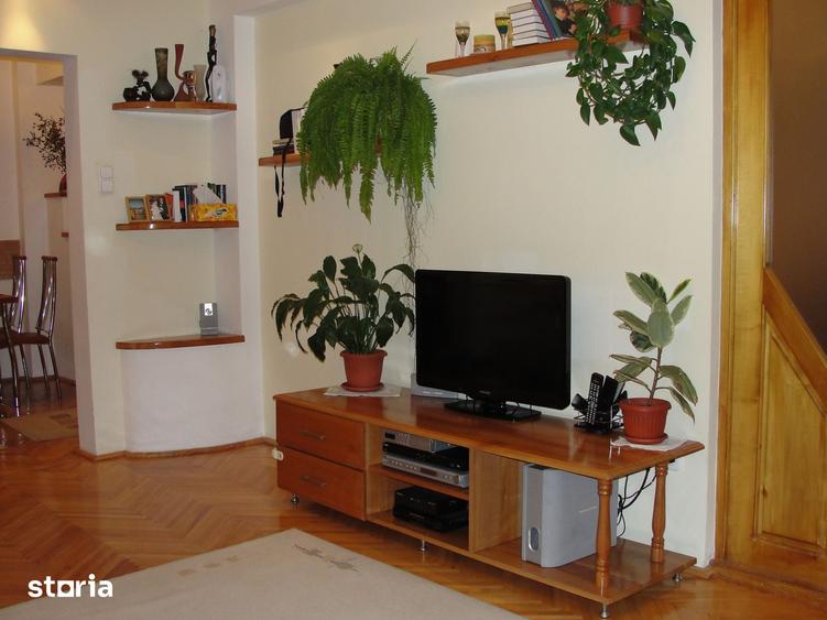 Apartament cu 4 camere în Zorilor