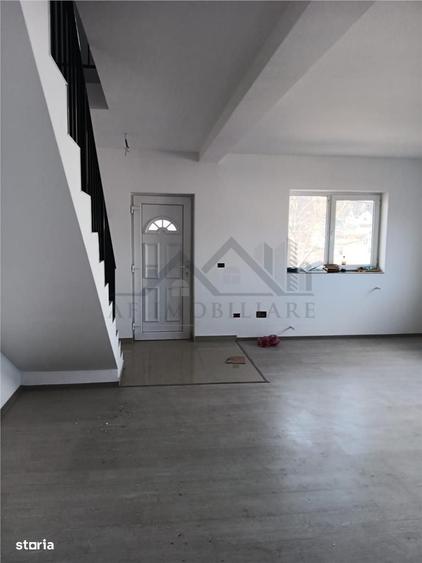 Apartament cu 4 camere în Bârnova