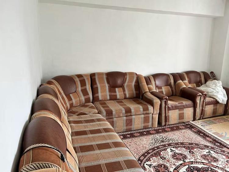 Apartament cu 3 camere decomandat în Crângași