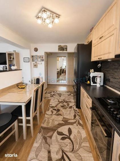 Apartament cu 3 camere decomandat în Iosia