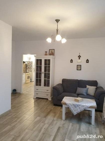 Casă cu 5 camere cu Teren 5400 Mp în Băleasa