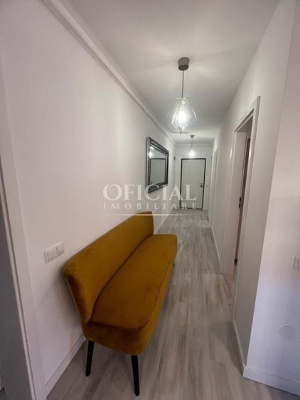 Apartament cu 3 camere semidecomandat, mobilat în Florești