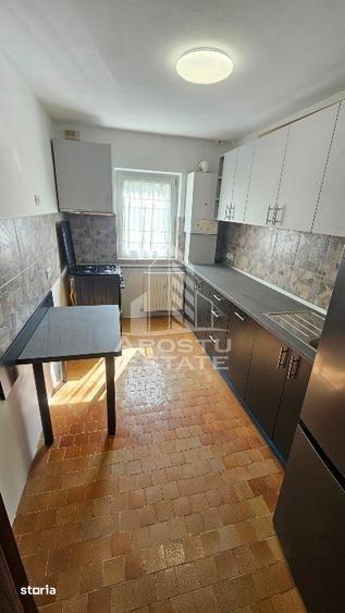 Apartament cu 3 camere în Lipovei