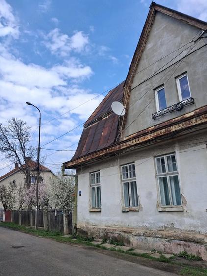 Casă cu Teren 100 Mp în Central