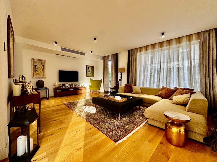 Duplex cu 5 camere cu Canalizare în Pipera