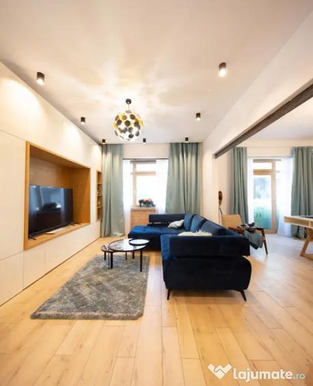 Apartament cu 3 camere semidecomandat în Semicentral