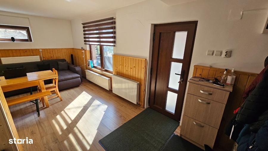 Casă cu 3 camere în Gălăoaia