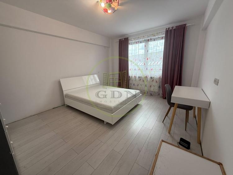 Apartament cu 3 camere decomandat, mobilat în Central
