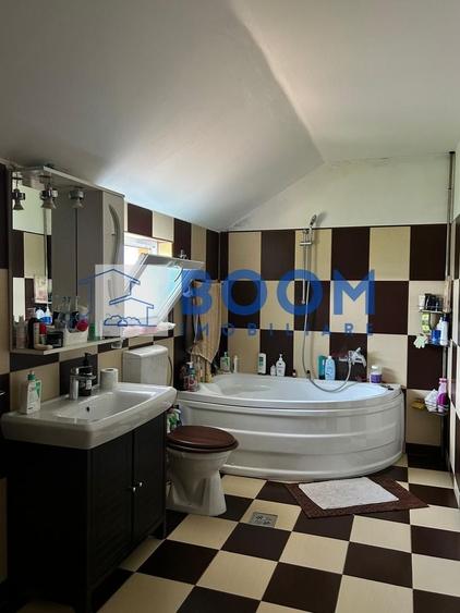 Casă individuală cu 5 camere cu Canalizare în Goranu