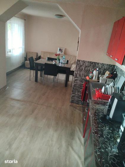Casă cu 4 camere cu Teren 1564 Mp în Curtici