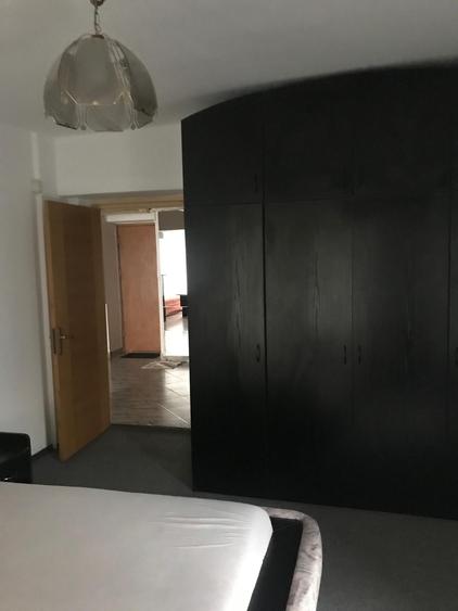 Apartament cu 2 camere decomandat în Splaiul Unirii