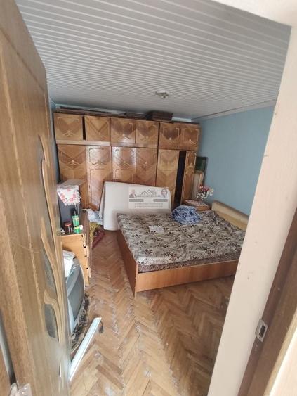 Casă individuală cu 3 camere cu Canalizare în Est