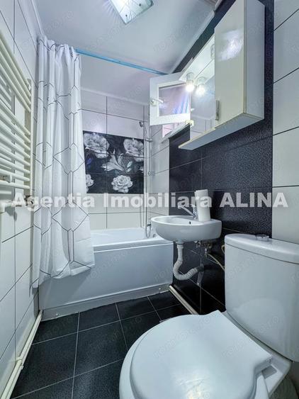 Apartament cu 3 camere decomandat în Dacia