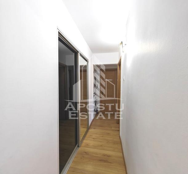 Apartament cu 3 camere decomandat în Lipovei