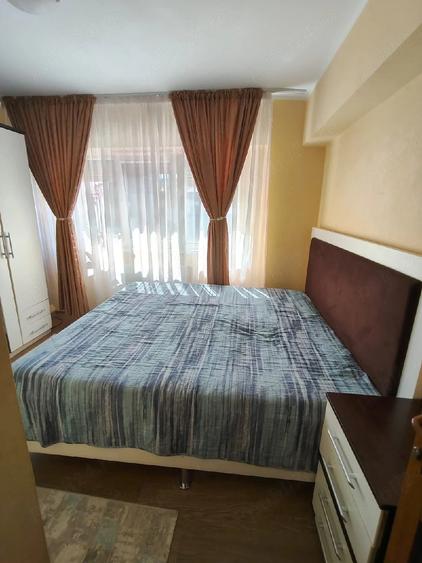Apartament cu 3 camere decomandat în Obor