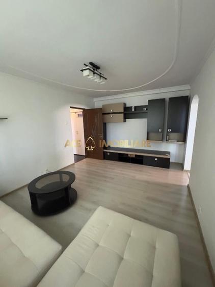Apartament cu 3 camere semidecomandat, mobilat în Drumul Taberei