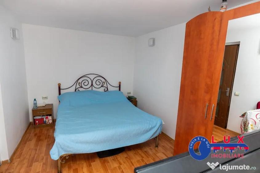 Casă cu 4 camere cu Teren 108 Mp în Pelican