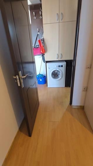 Apartament cu 2 camere semidecomandat în Chitila