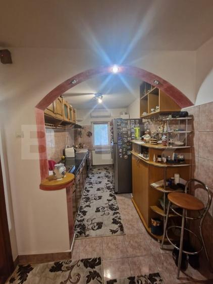 Apartament cu 3 camere decomandat, mobilat în Est
