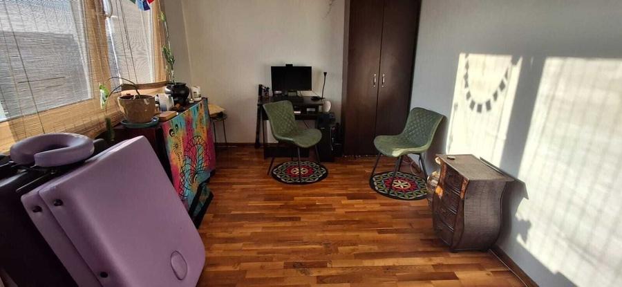 Apartament cu 3 camere semidecomandat, mobilat în Dristor