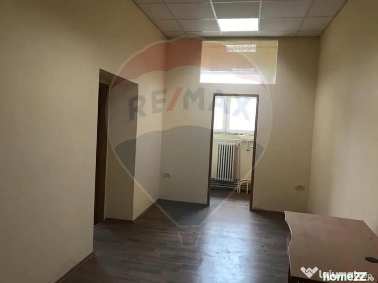 Spațiu comercial, de 171 mp, în Intim