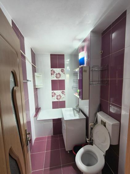 Garsonieră decomandată în Central