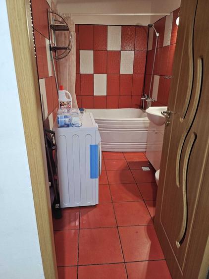 Apartament cu 2 camere decomandat în Florești
