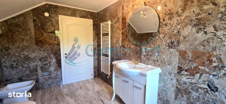 Casă cu 5 camere cu Teren 2690 Mp în Central