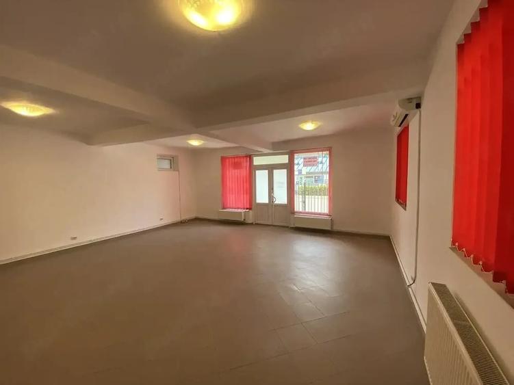 Spațiu comercial, de 65 mp, în Frumoasa
