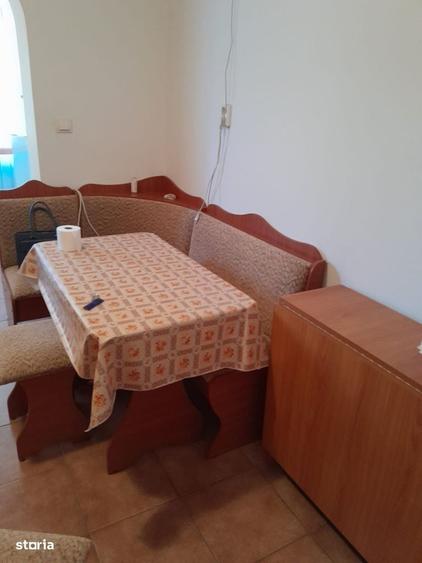 Apartament cu 3 camere decomandat în Exterior Vest