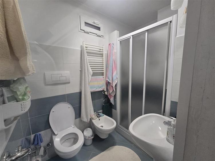 Duplex cu 3 camere cu Canalizare în Central