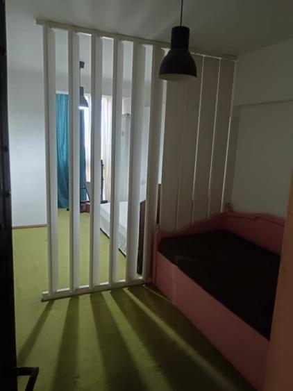 Apartament cu 4 camere decomandat în Titulescu