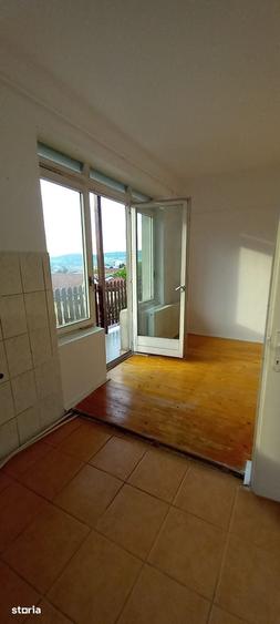 Apartament cu 5 camere în Central