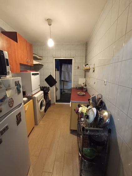 Apartament cu 3 camere decomandat în Doamna Ghica