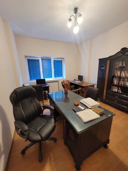 Universitate, ultracentral - 9