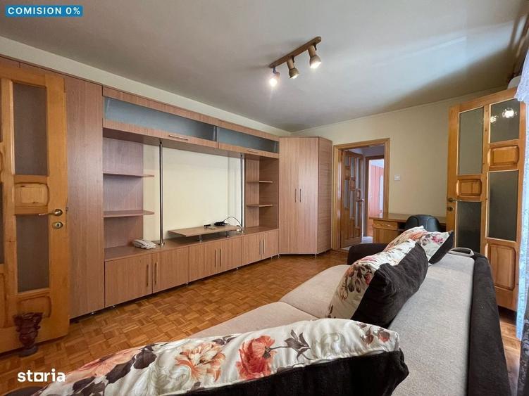Apartament cu 3 camere semidecomandat în Micro III