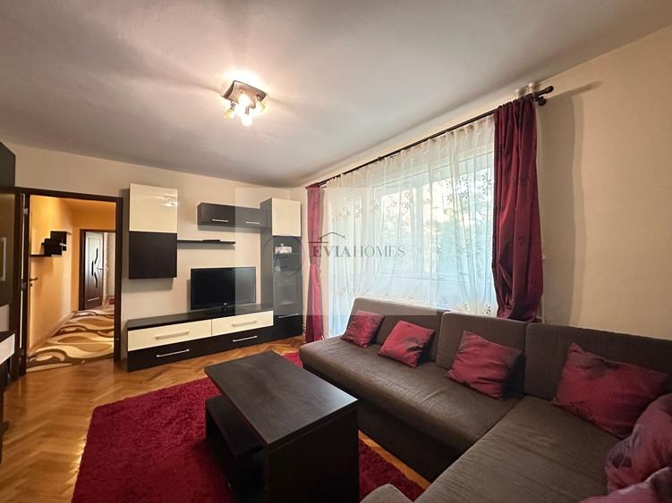 Apartament cu 3 camere semidecomandat, mobilat în Gheorgheni