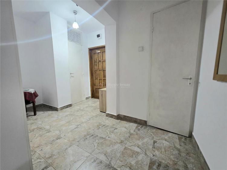 Apartament cu 2 camere semidecomandat în Unirii Nord