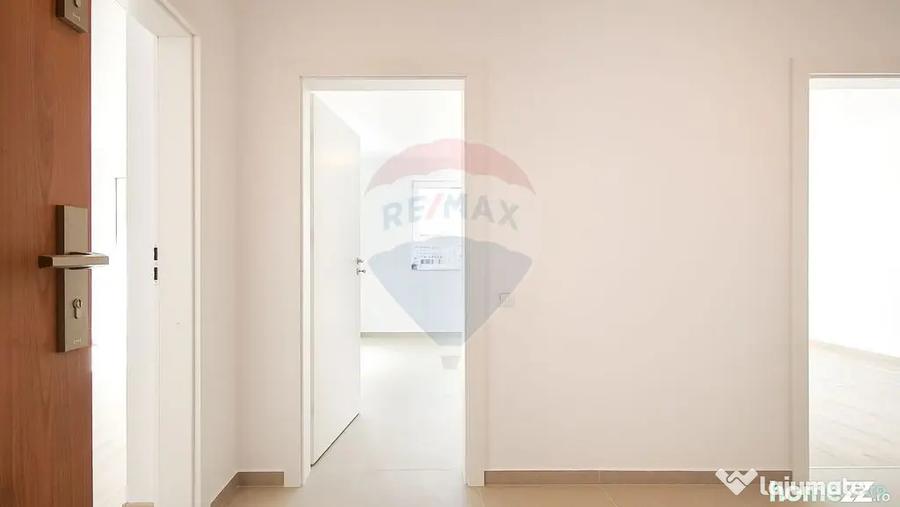 Apartament cu 2 camere decomandat în Tractorul