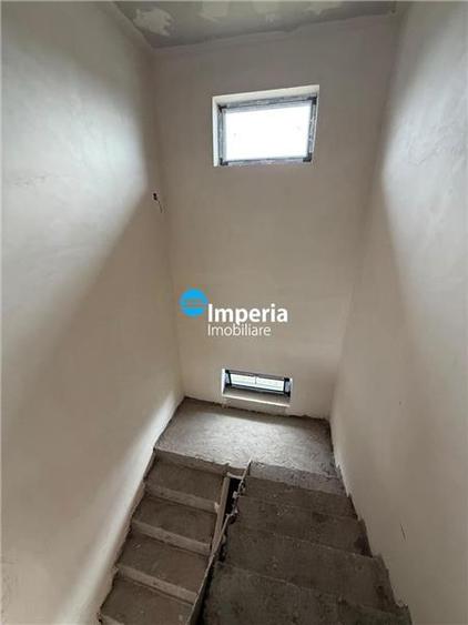 Casă individuală cu 5 camere cu Canalizare în Rediu