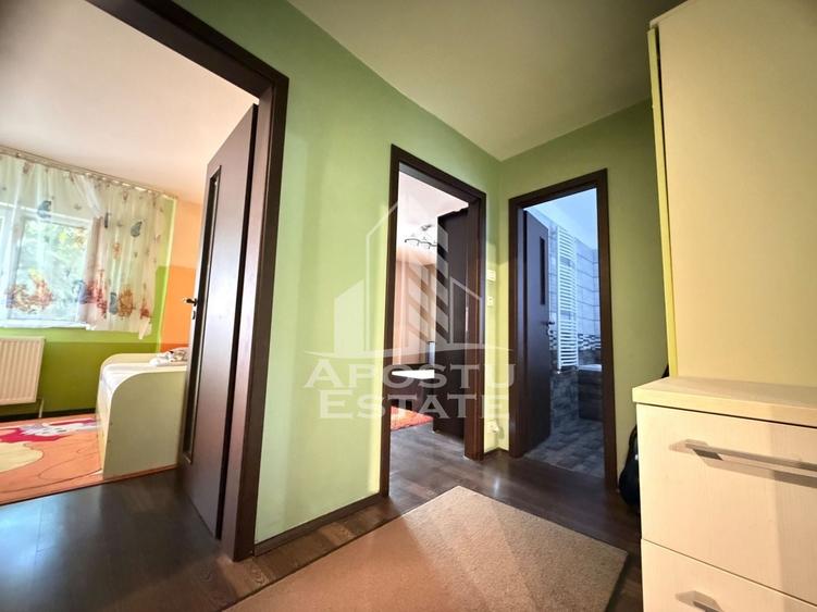 Apartament cu 3 camere decomandat, mobilat în Lunei
