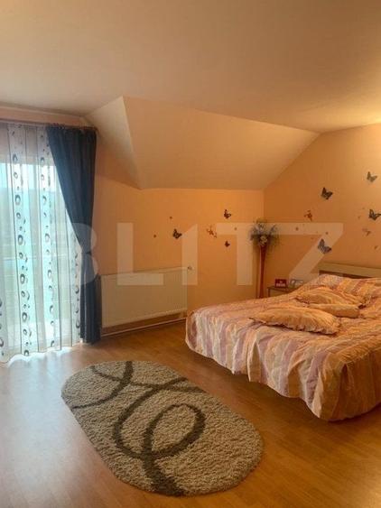 Casă individuală cu 6 camere cu Teren 2800 Mp în Gădălin